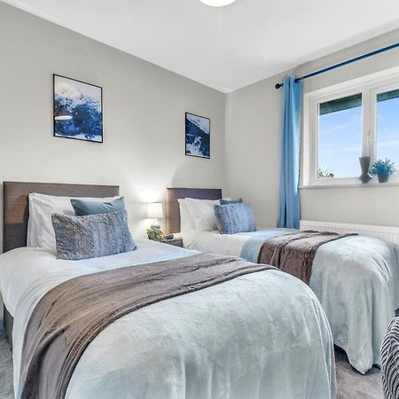 Mk 2-Bedroom Contractor'S Gem, 5 Beds, Sleeps 6, Free Parking Milton Keynes Eksteriør bilde