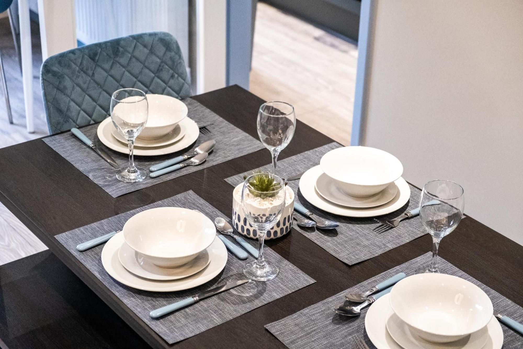 Mk 2-Bedroom Contractor'S Gem, 5 Beds, Sleeps 6, Free Parking Milton Keynes Eksteriør bilde