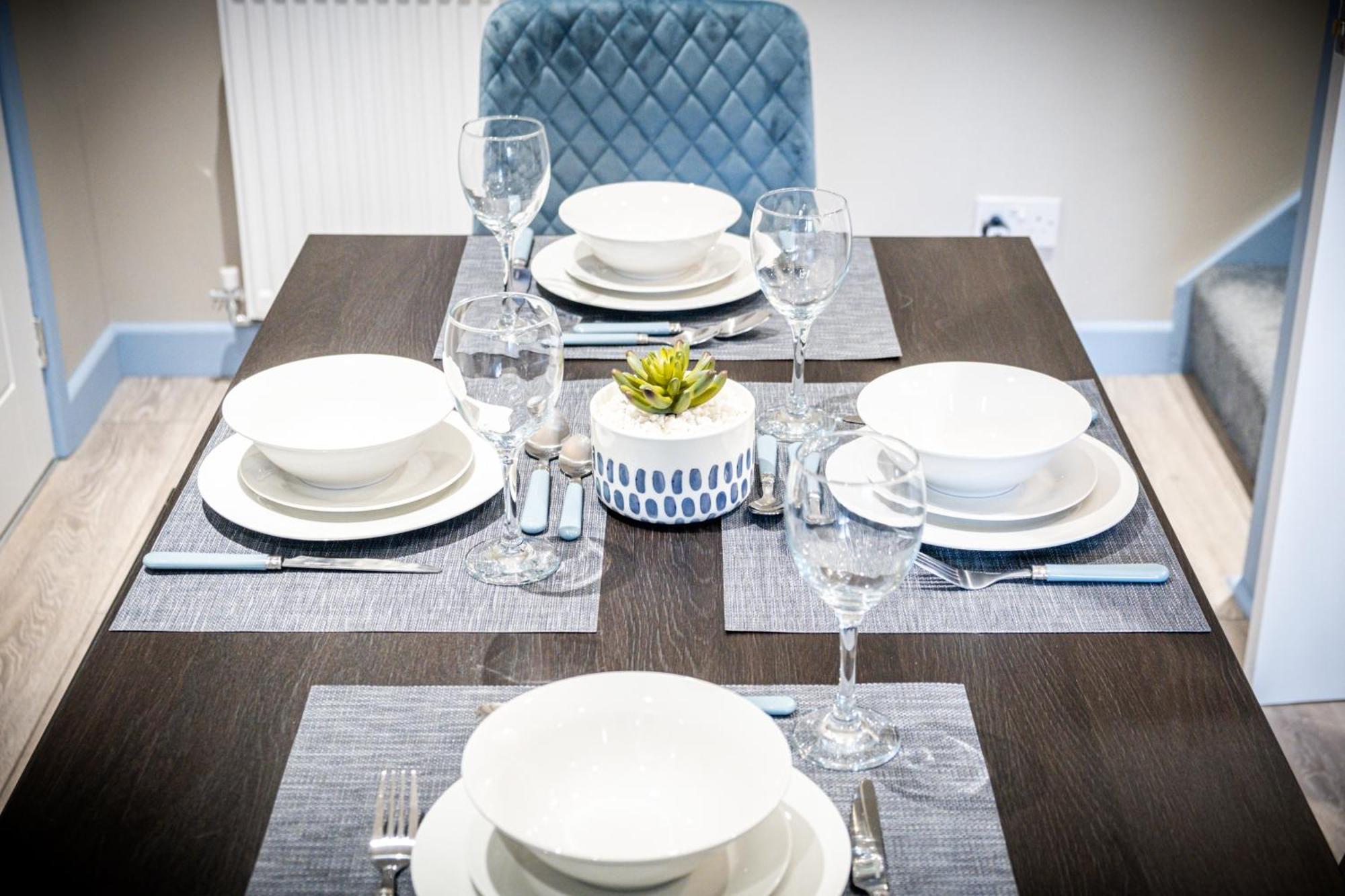 Mk 2-Bedroom Contractor'S Gem, 5 Beds, Sleeps 6, Free Parking Milton Keynes Eksteriør bilde