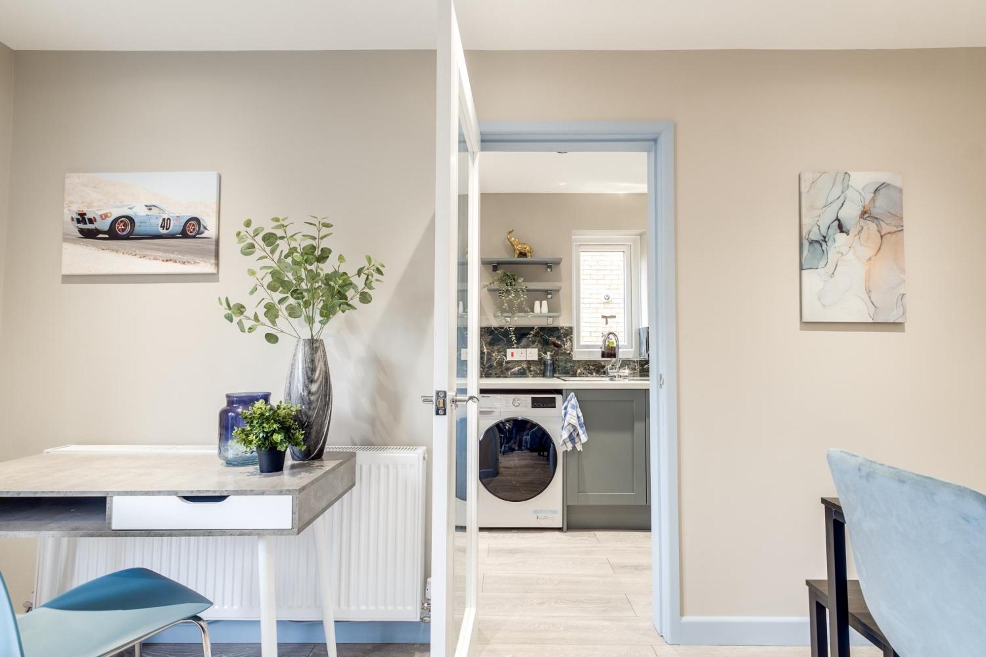 Mk 2-Bedroom Contractor'S Gem, 5 Beds, Sleeps 6, Free Parking Milton Keynes Eksteriør bilde