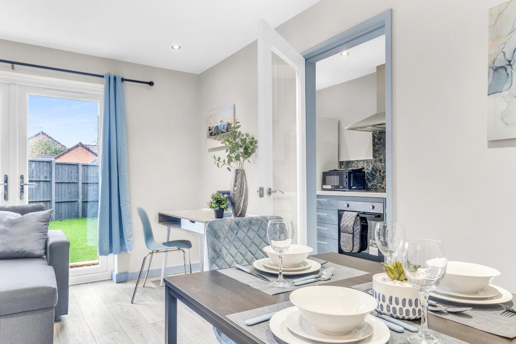 Mk 2-Bedroom Contractor'S Gem, 5 Beds, Sleeps 6, Free Parking Milton Keynes Eksteriør bilde