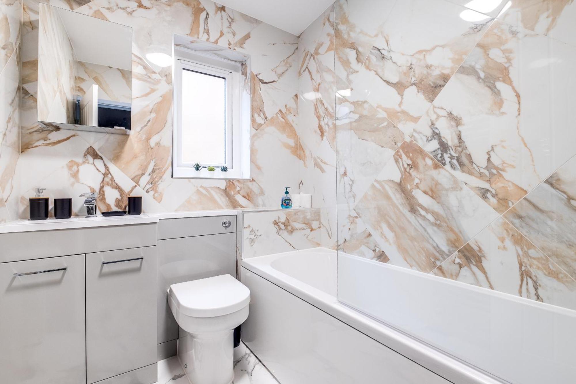 Mk 2-Bedroom Contractor'S Gem, 5 Beds, Sleeps 6, Free Parking Milton Keynes Eksteriør bilde